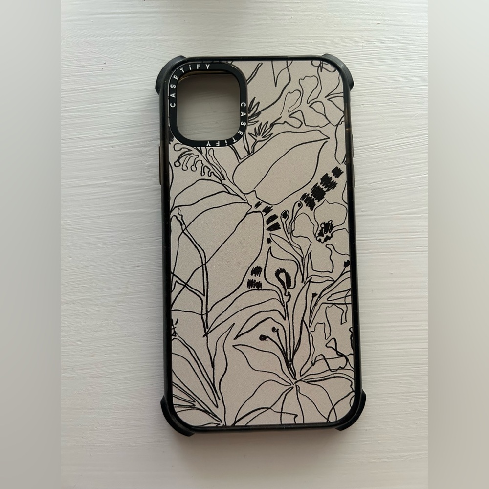 Charcoal Tropics - Créme Casetify Case